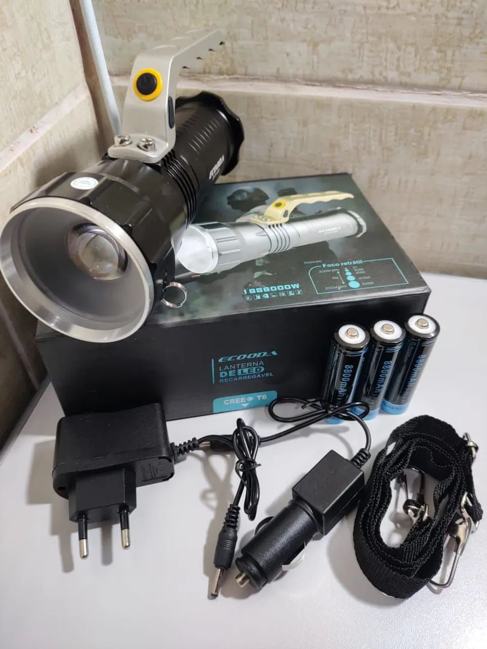 Lanterna LED T6 Farolete Holofote.