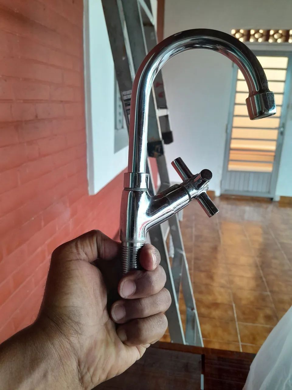 Torneira de Cozinha em Aço Inox - Foto 4