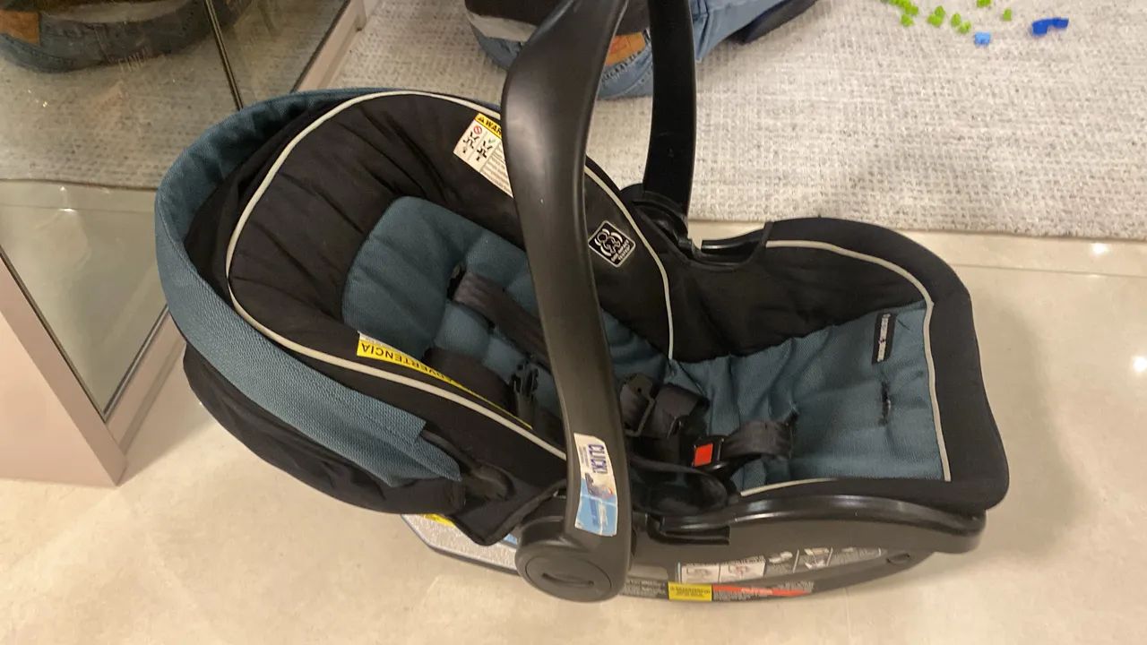 Carrinho bebê e bebê conforto 