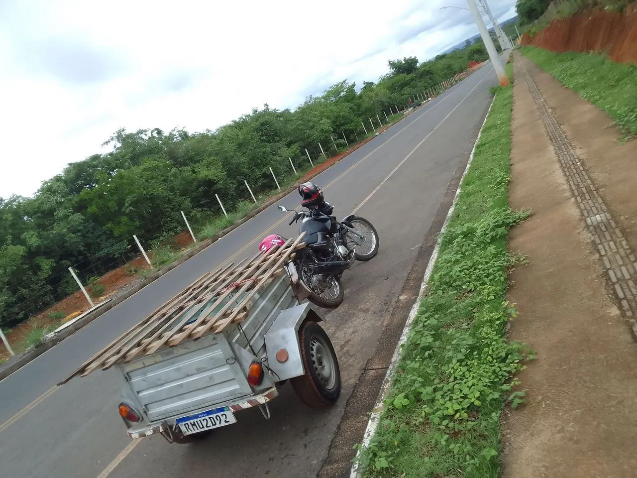 Frete com carretinha. 