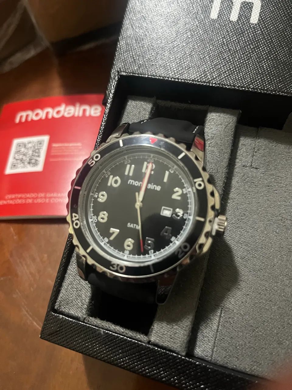 Relógio mondaine novo na caixa
