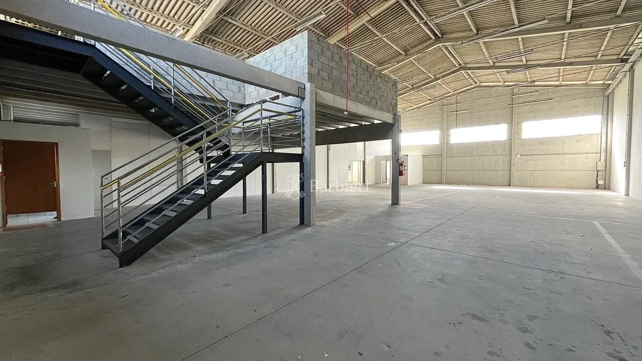 Galpão para locação na Itoupava Central em Blumenau infraestrutura completa em localização