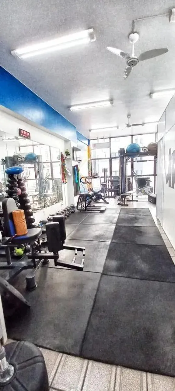 Sala Comercial para Venda em Florianópolis, Centro, 1 banheiro, 2 vagas