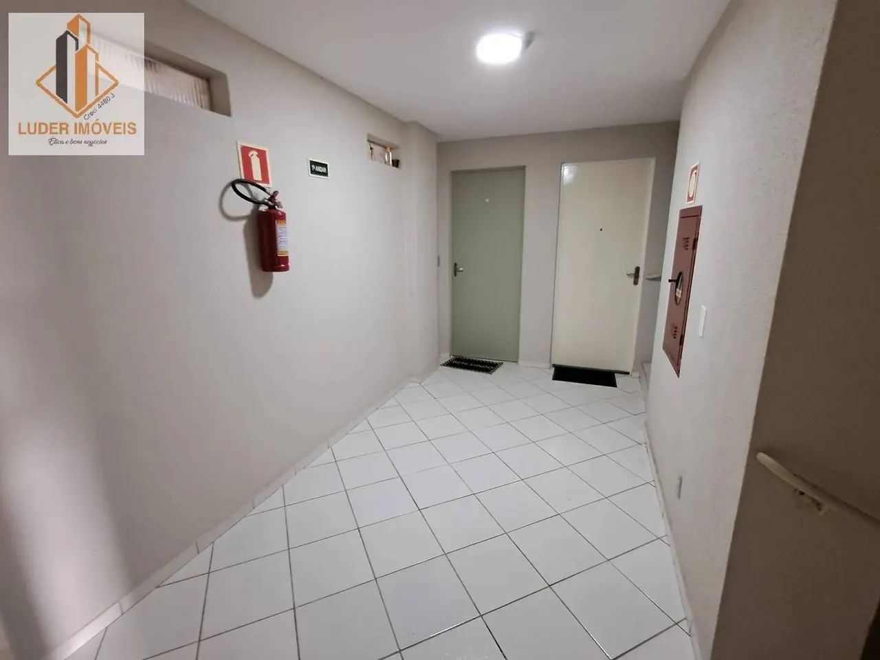 Apartamento 2 dorms.venda Cond. Brasília, C.Comprido, Curitiba - Foto 4