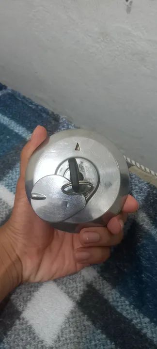 Conjunto IGNIÇÃO E TAMPA DE COMBUSTÍVEL para Moto T-Mac (não acompanha trava de guidão) - Foto 3