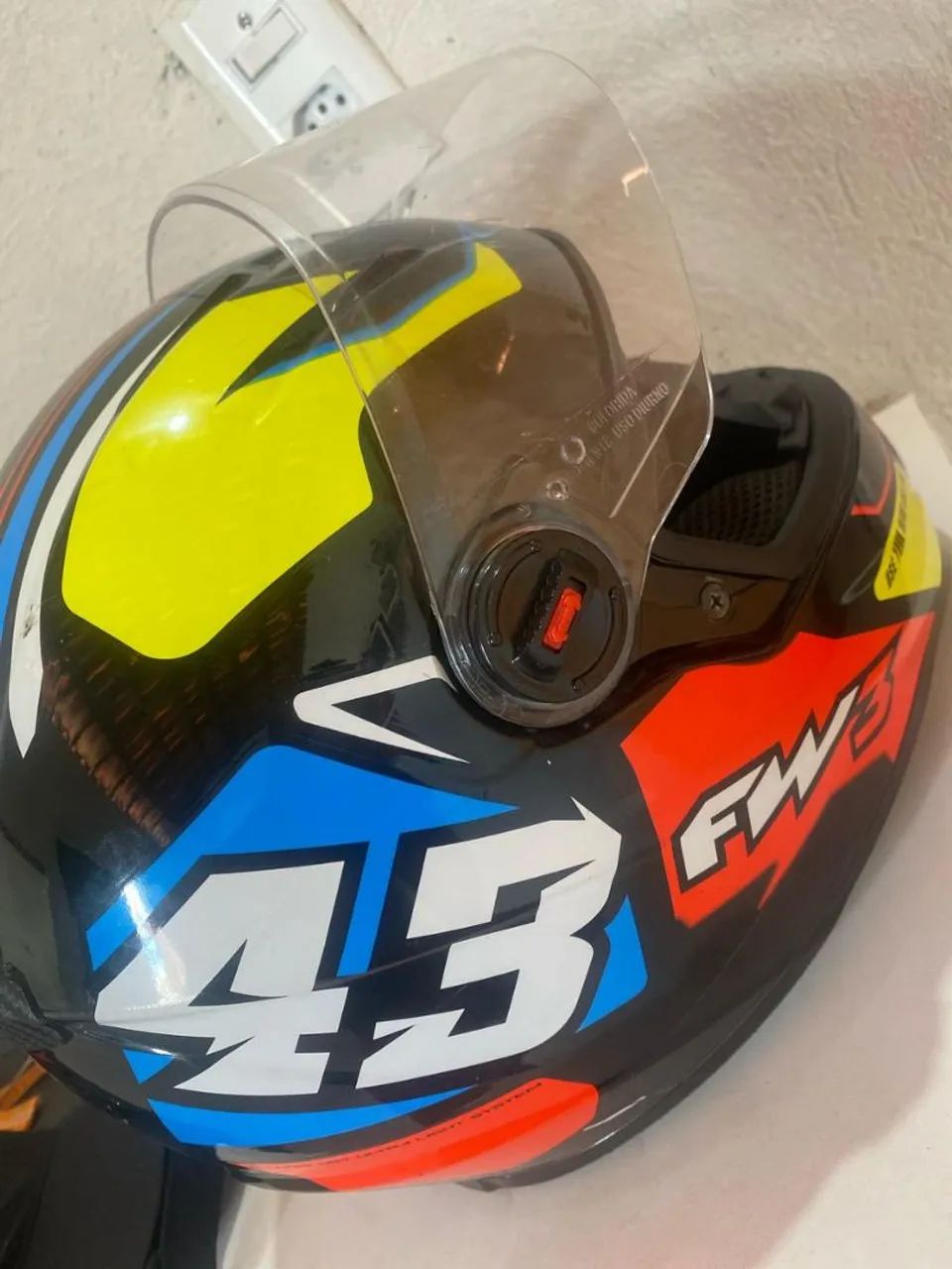 Capacete Fw3 semi-novo  - Foto 4