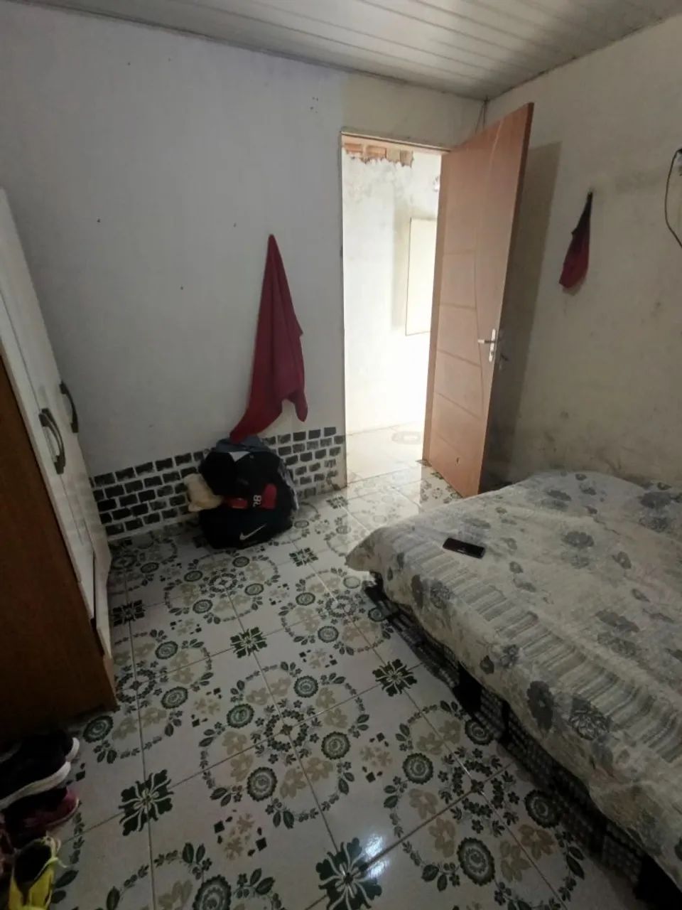 //Casa com 2 Qrts e quintal em Petrópolis 