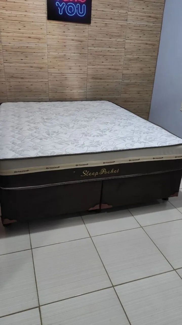 Cama queen size frete grátis e ainda travesseiros