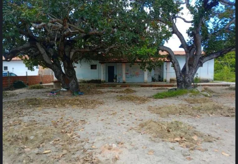 EXCELENTE SÍTIO COMPLETO COM POÇO E MURADO PERTO DO MAL COZINHADO 46KM FORTALEZA 