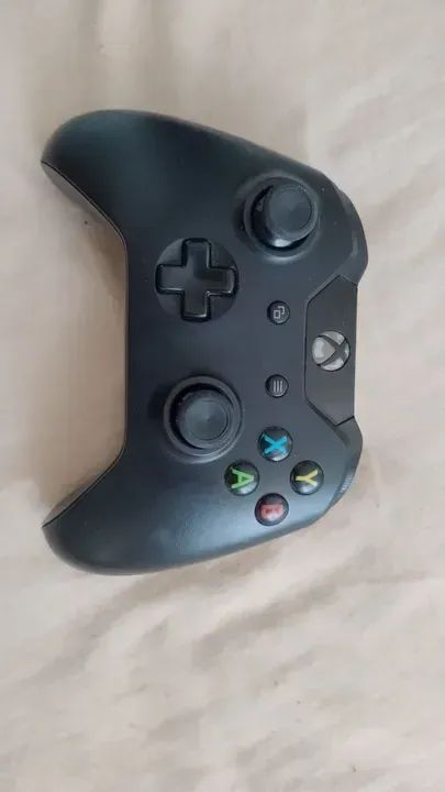 Controle Xbox One original todo bom, dou garantia