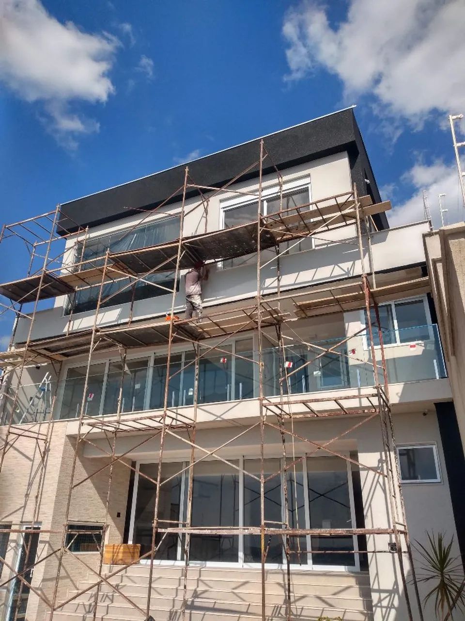 Pintura reforma e revitalização revitalizamos pintura de piso de quadra ...