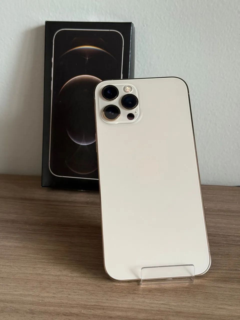 iPhone12pro GOLD 128GB 本体 iPhone 12 Pro Max Apple 128GB Dourado 6,7” - Câm. Tripla 12MP iOS