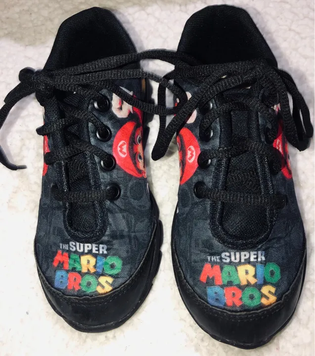 Tênis infantil Super Mário Bros com luzinha tam 27