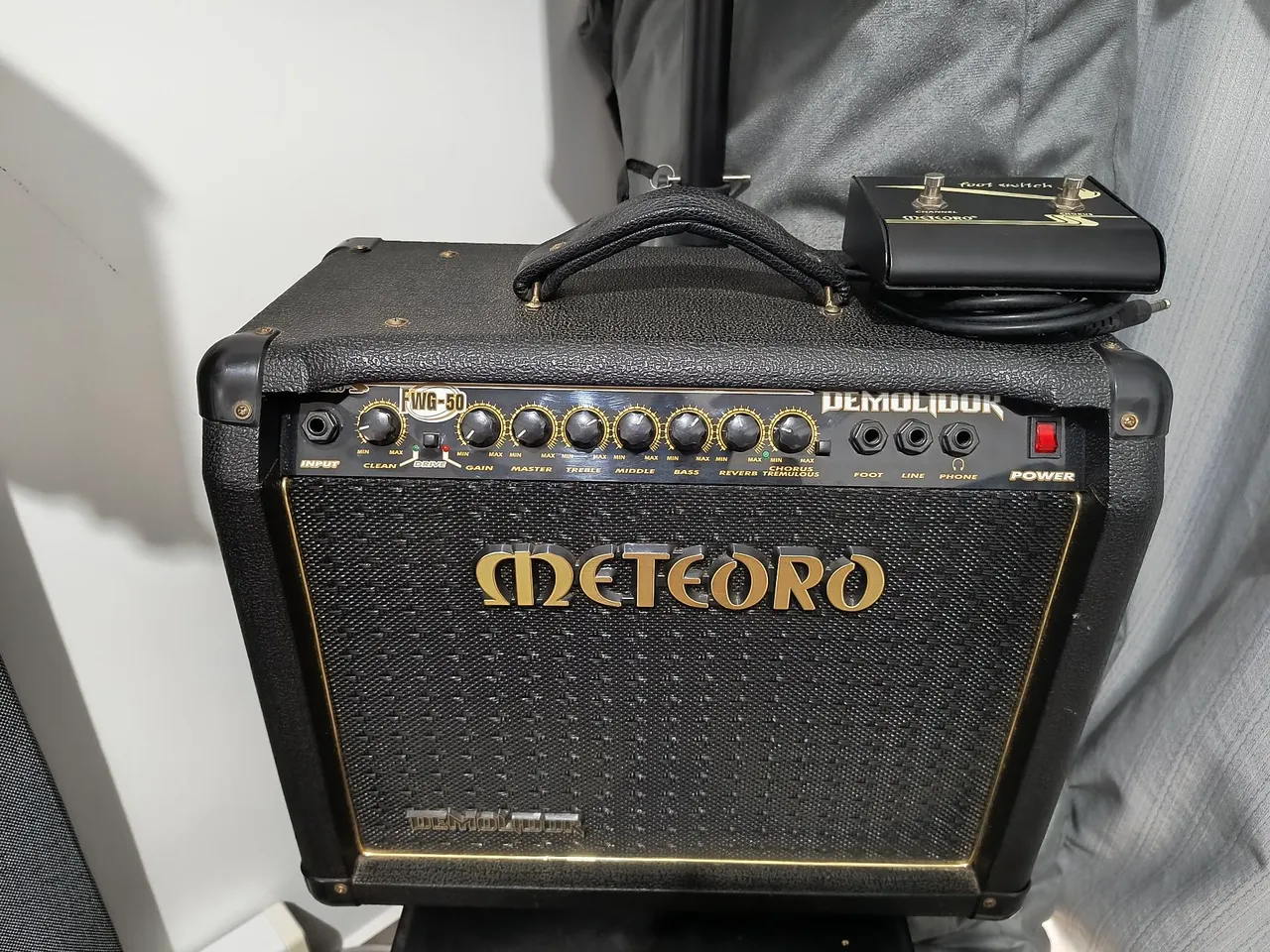 Amplificador Meteoro FWG-50 Demolidor