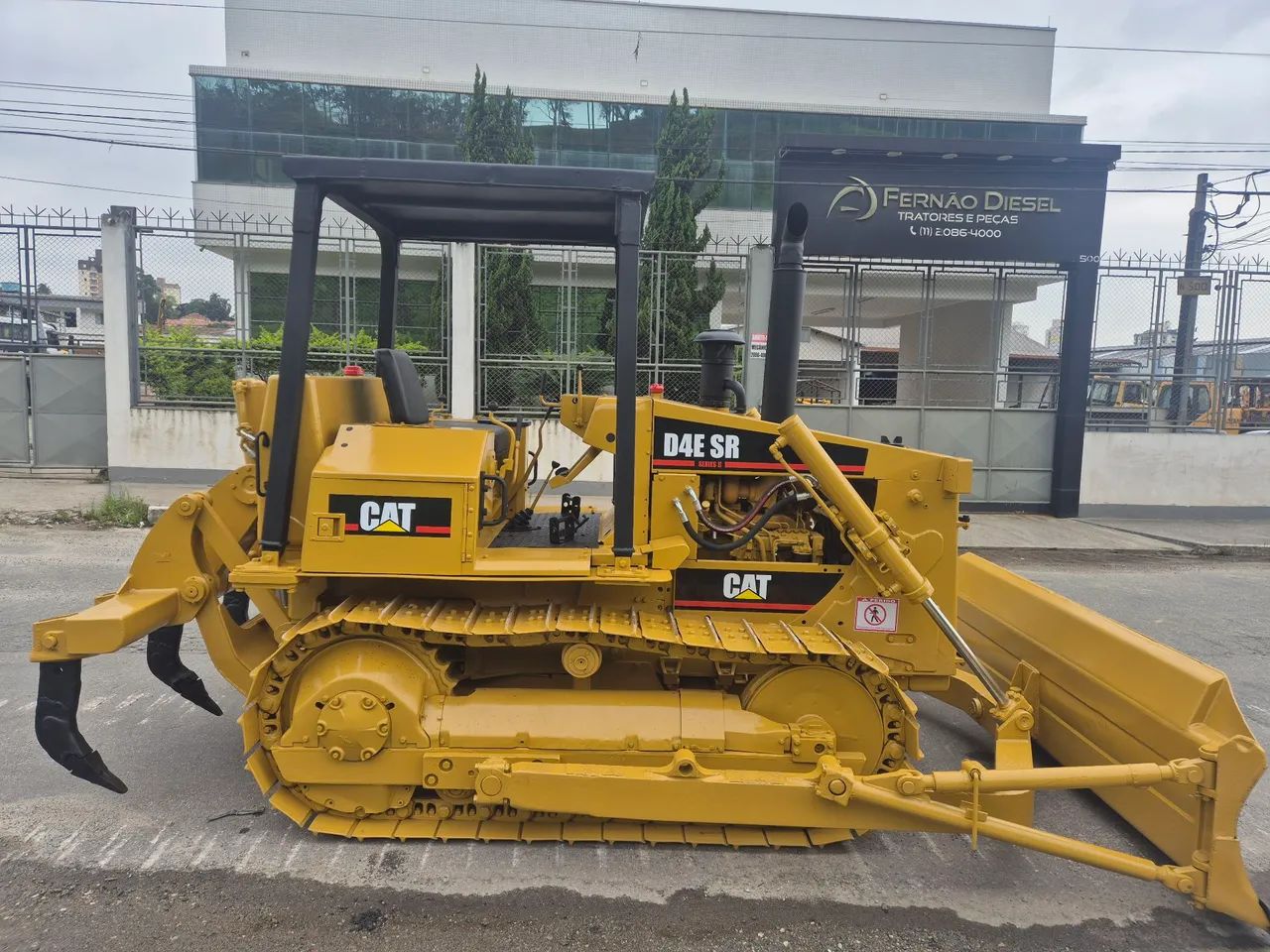 Trator de Esteira Caterpillar D4E ano 1995, OPORTUNIDADE  - Foto 4
