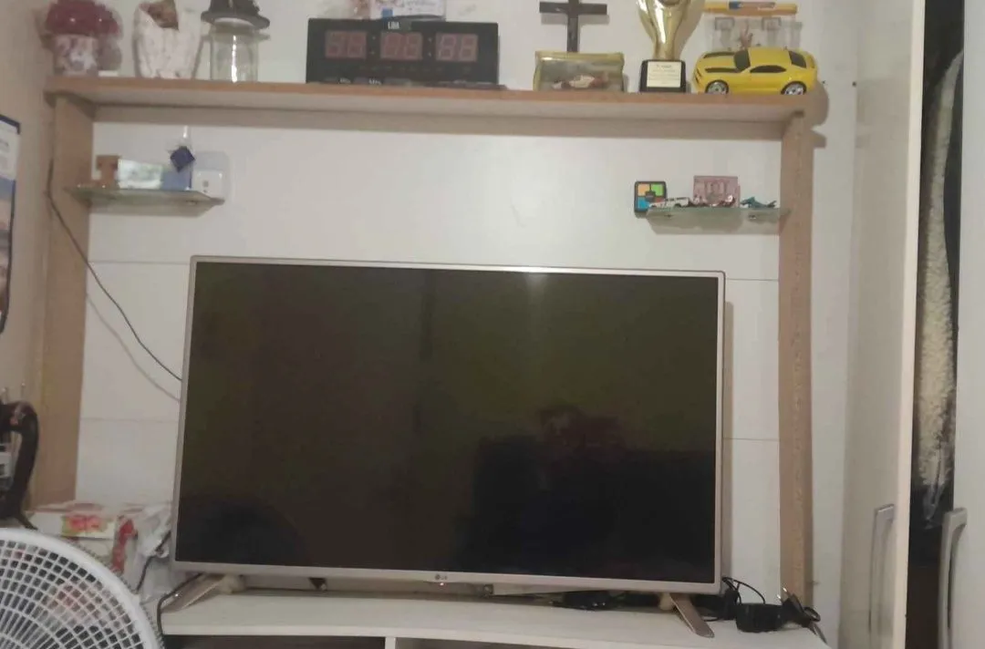 Rack com painel para TV