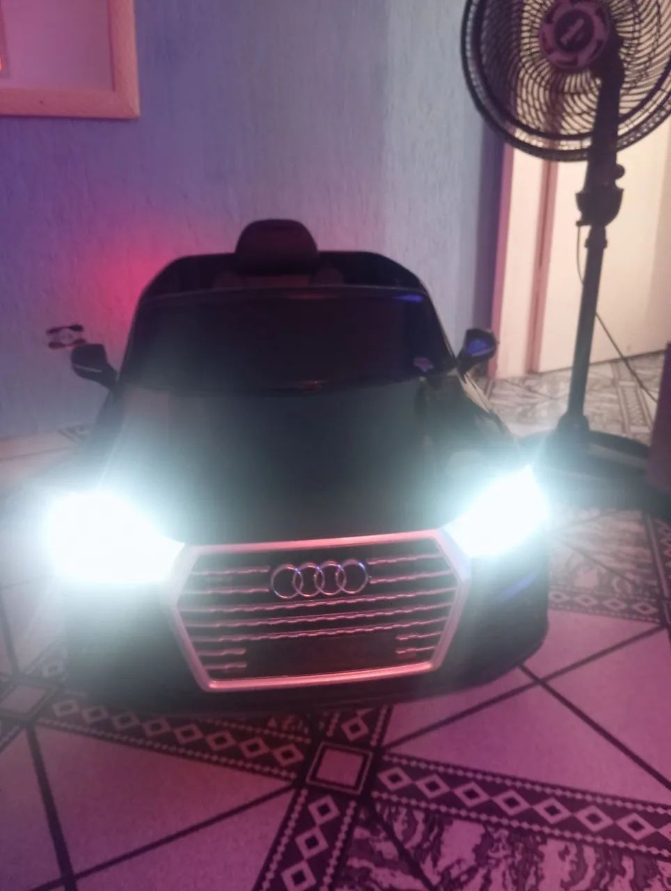 Carrinho elétrico Audi Q7 12v - Foto 3