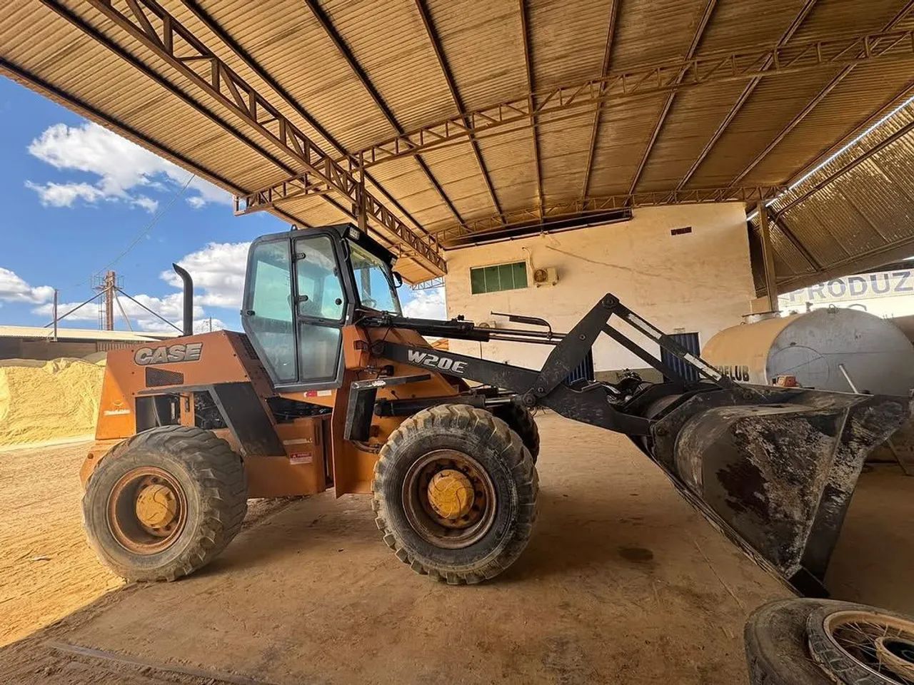 Pá Carregadeira 64313861609346122