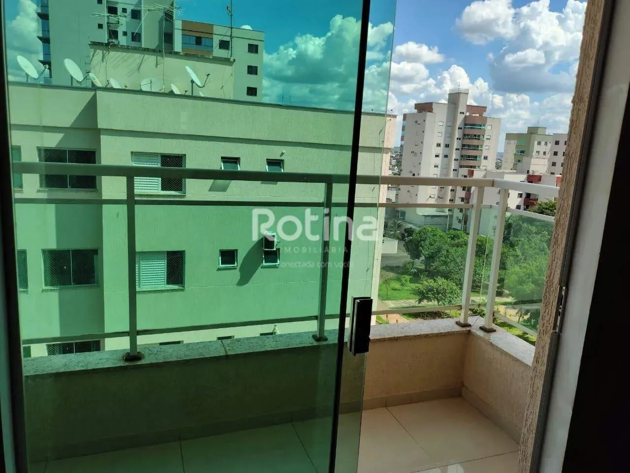 Apartamento à venda, 3 quartos, Santa Mônica - Uberlândia/MG - Rotina Imobiliária