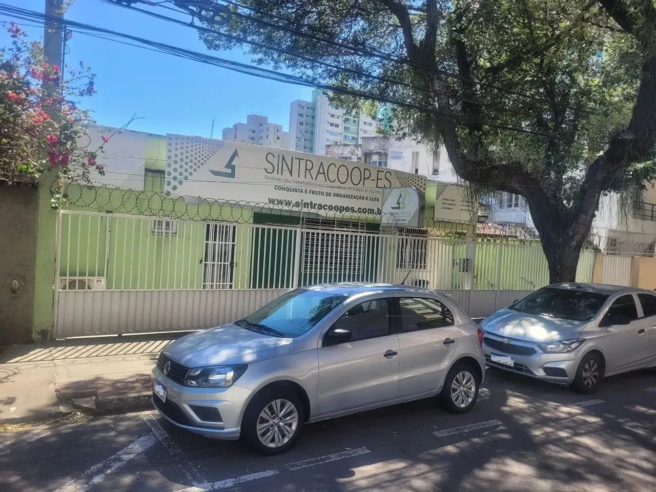 Imóvel para aluguel tem 210 metros quadrados com 5 quartos em Bento Ferreira - Vitória - E