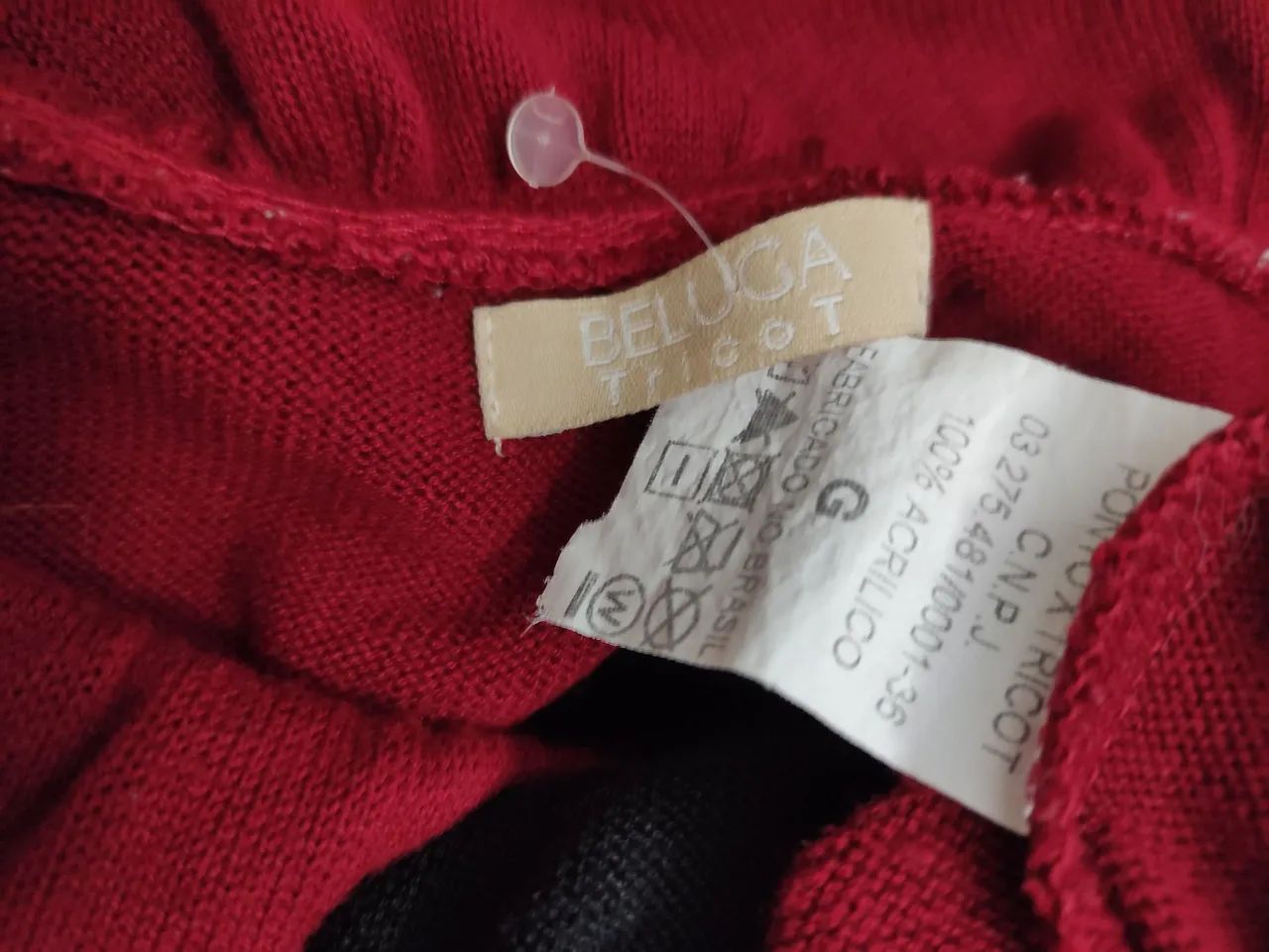 Vestido listrado vermelho e preto com gola alta - Foto 3