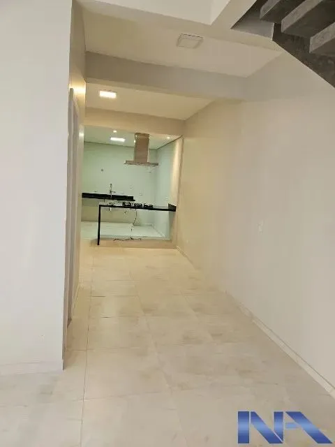 NOVO, QUINTAL COM CHURRASQUEIRA.