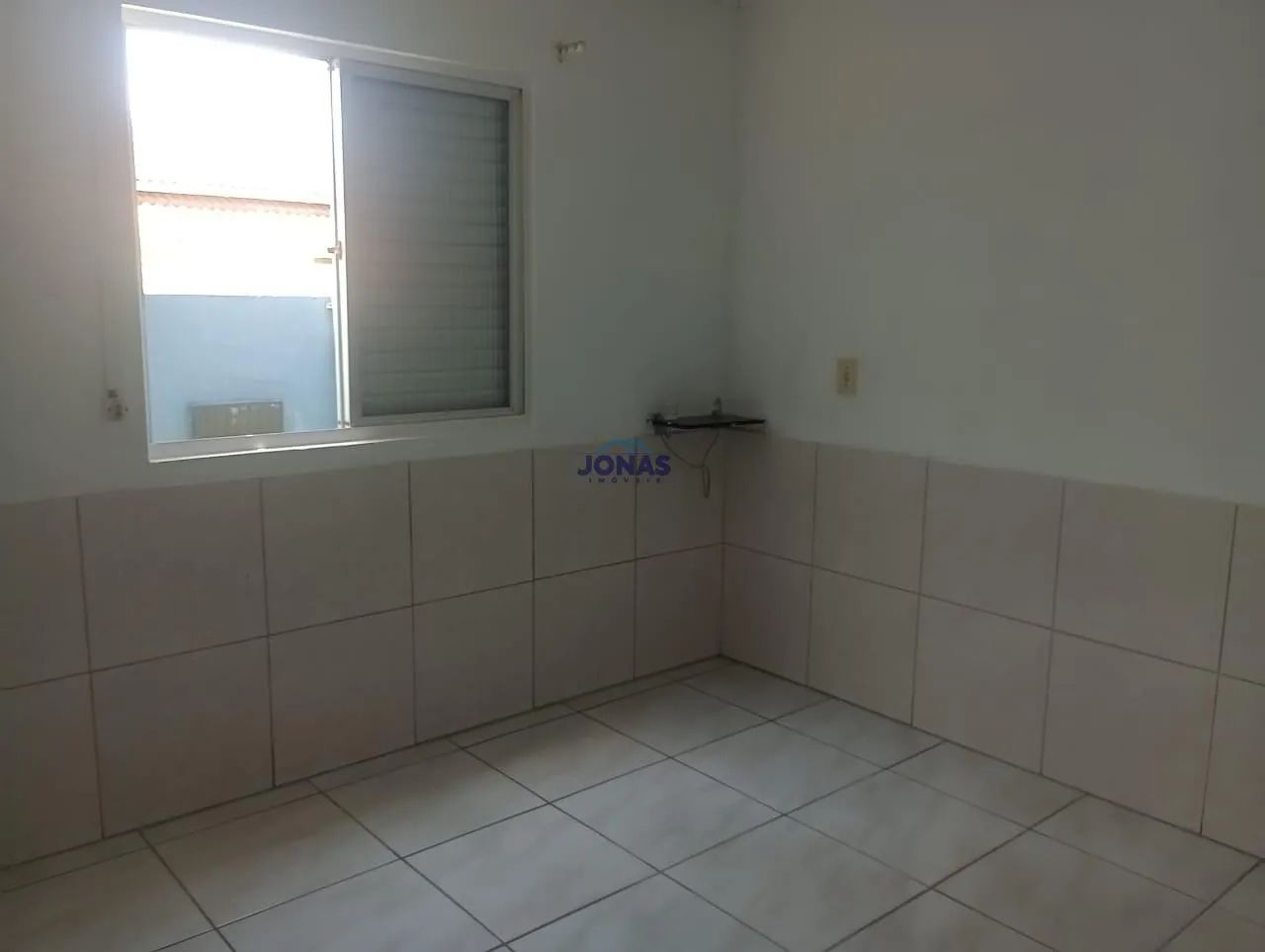 CASA À VENDA NO RIO VERMELHO (MUQUÉM)