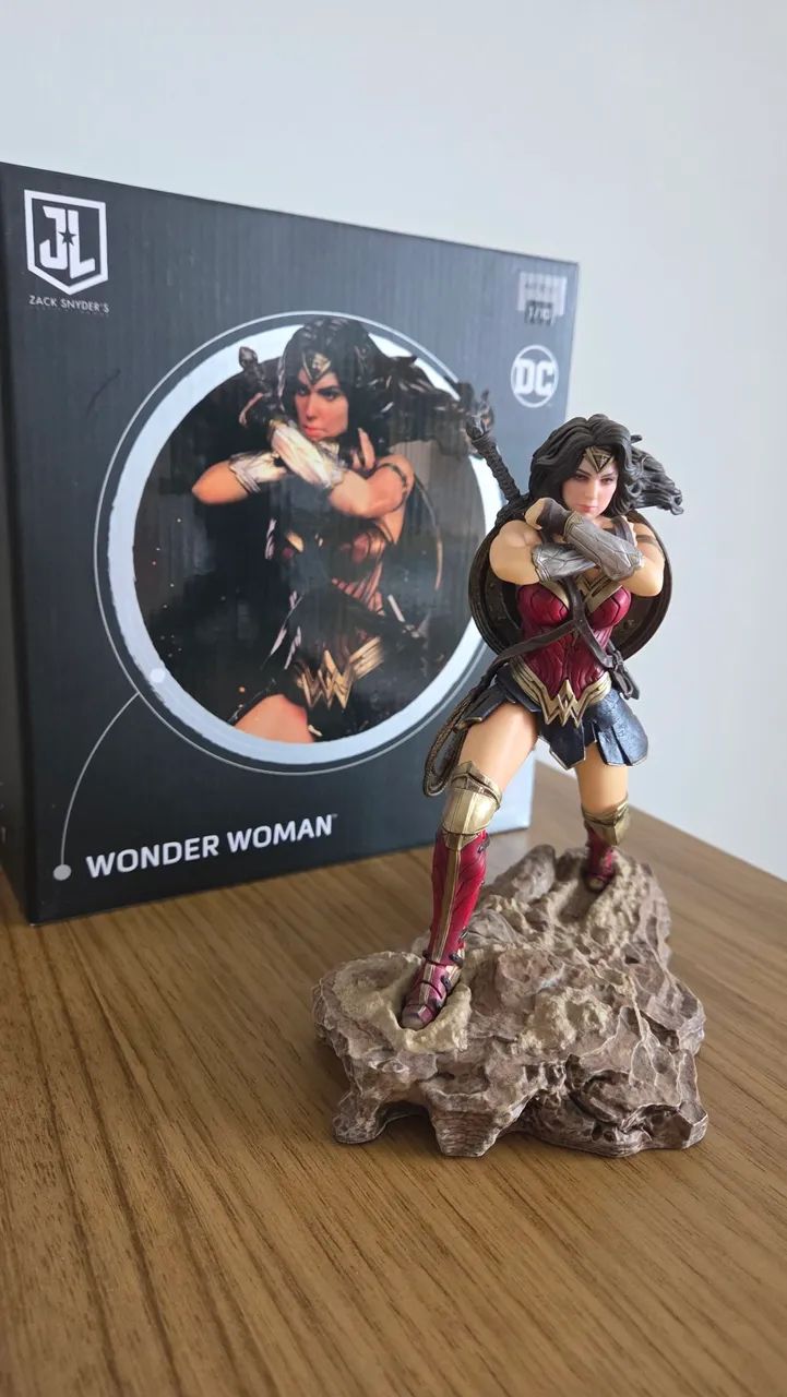 WONDER WOMAN IRON STUDIOS 1/10 - Foto 2