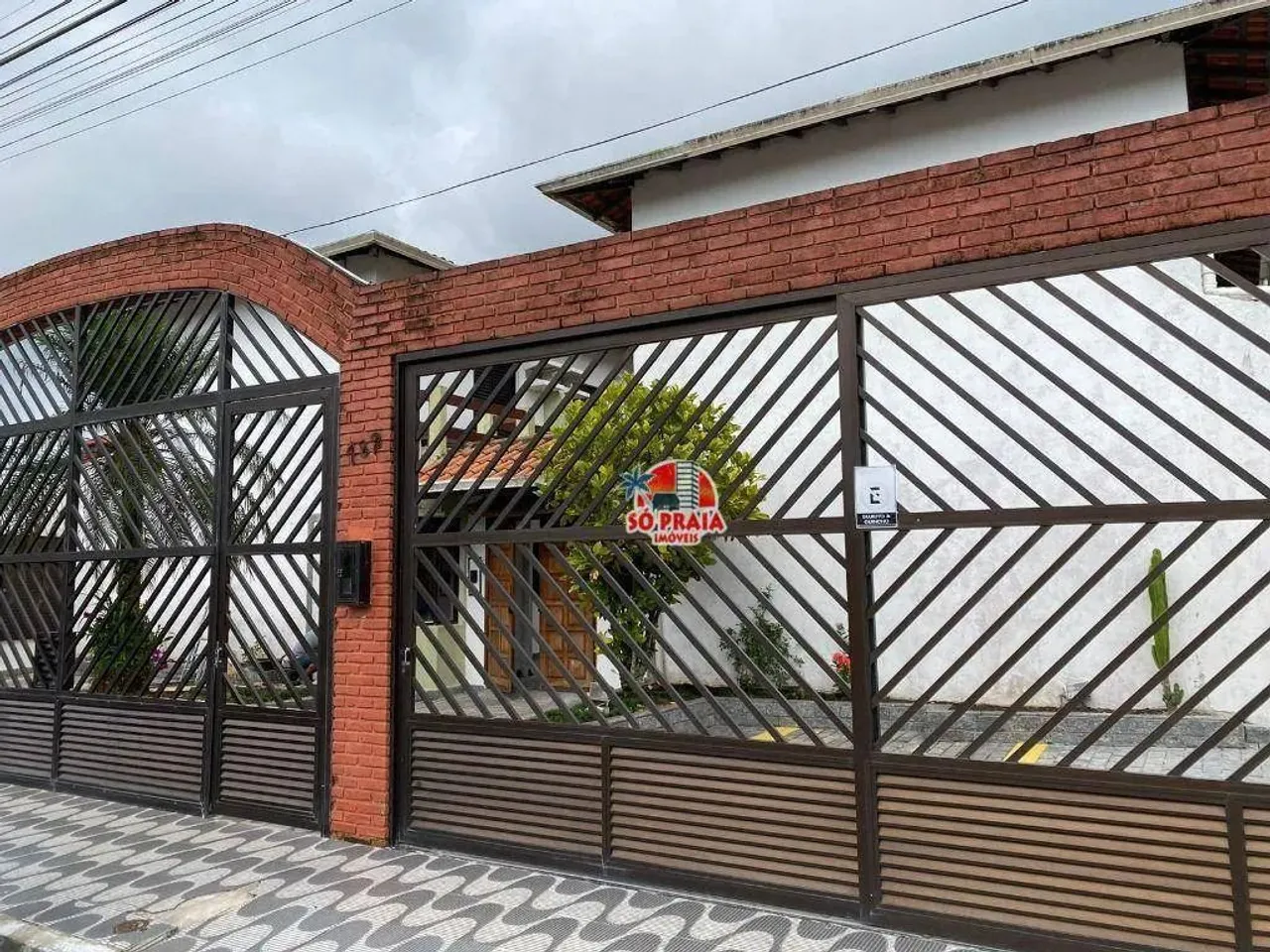 Sobrado à venda, 57 m² por R$ 265.000,00 - Vila São Paulo - Mongaguá/SP