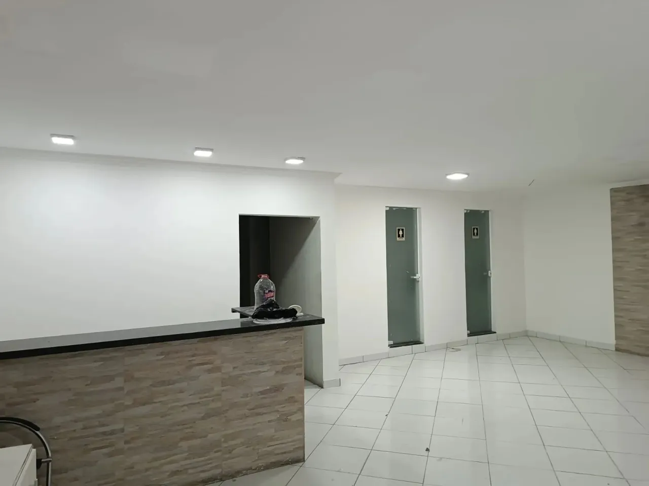 Salas comerciais com aproximadamente 250 metros quadrados em Itaim Paulista - São Paulo -