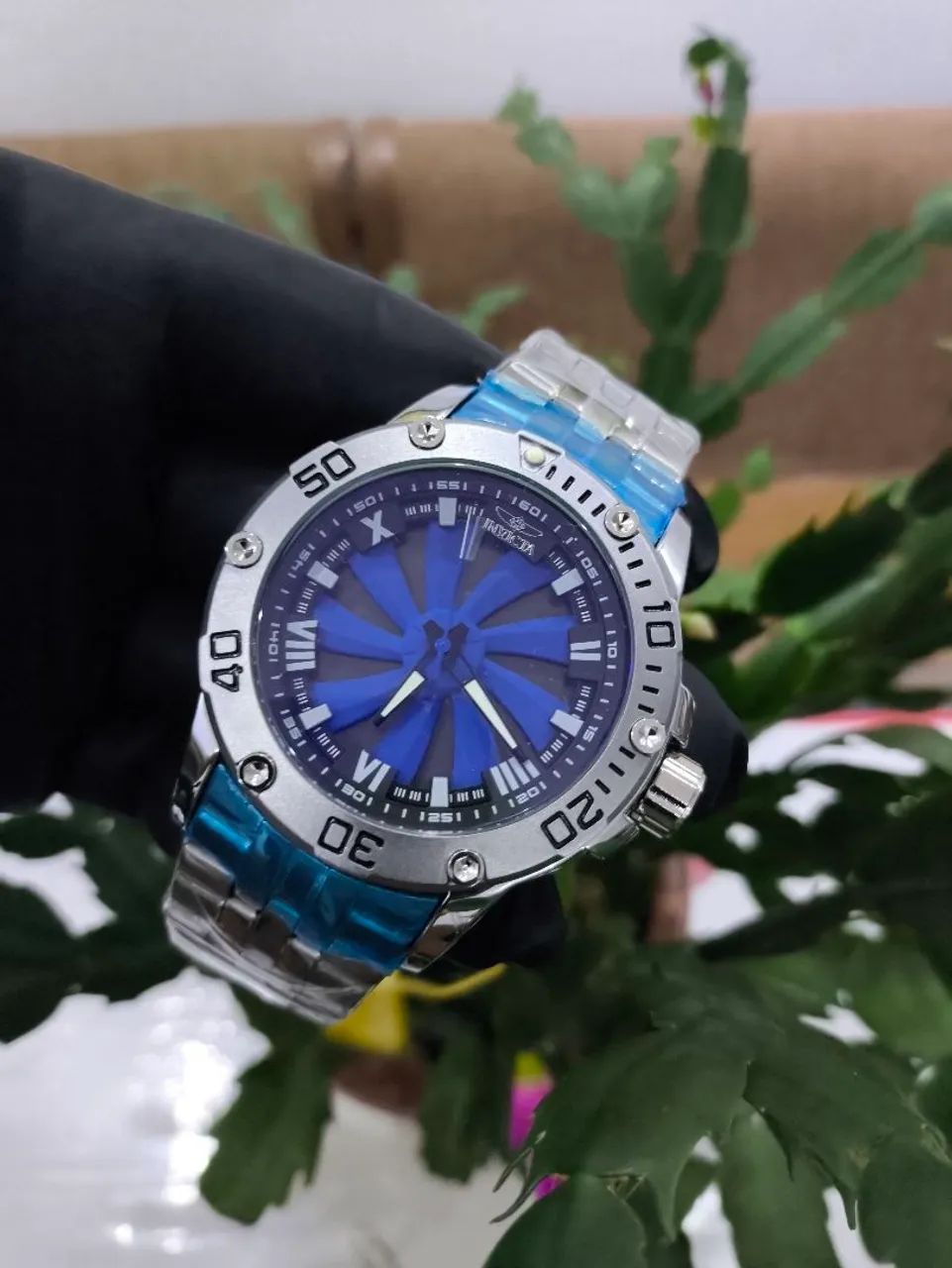 Relógio marca famosa Azul e Prata - Foto 2