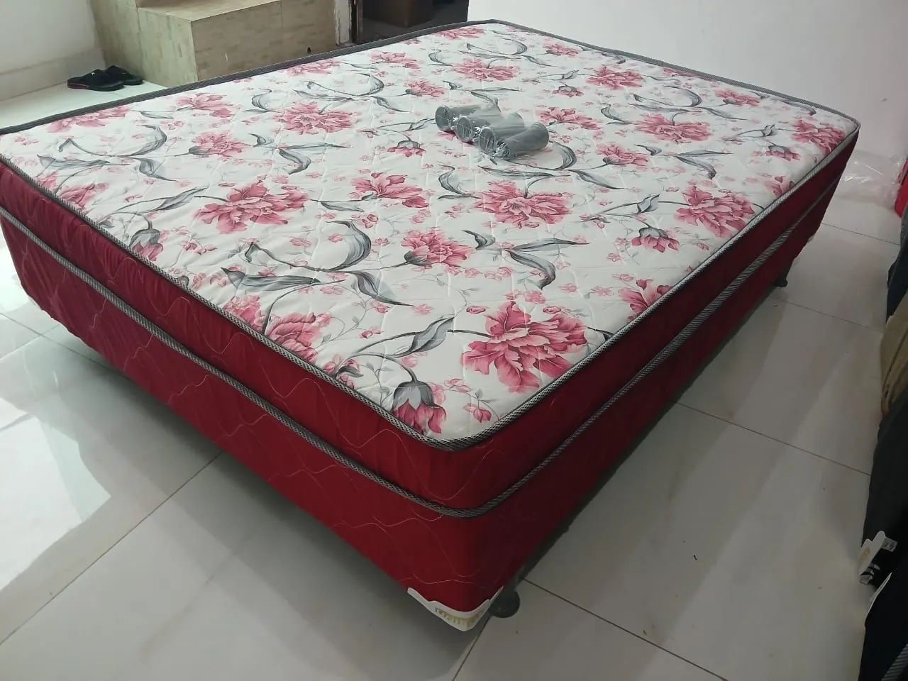 Cama box de casal Espuma 