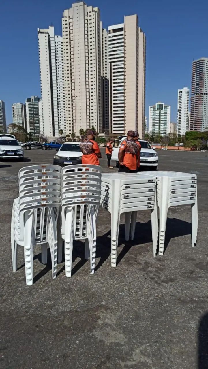 Forros, mesas e cadeiras para aluuel