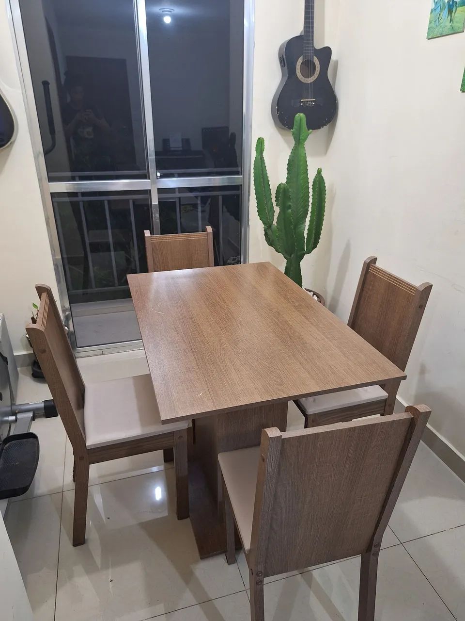 Mesa de Jantar com 4 Cadeiras - Foto 2