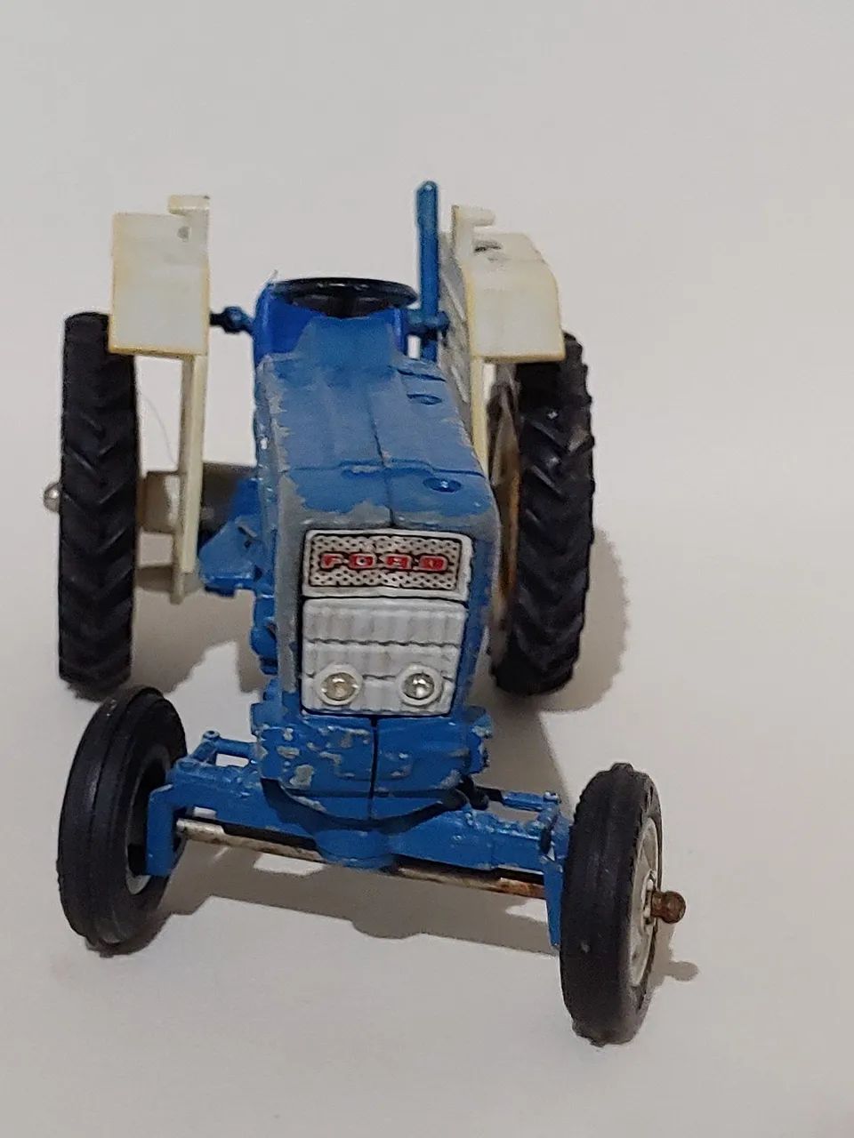 Miniatura trator britains Ford 5000 - Foto 4