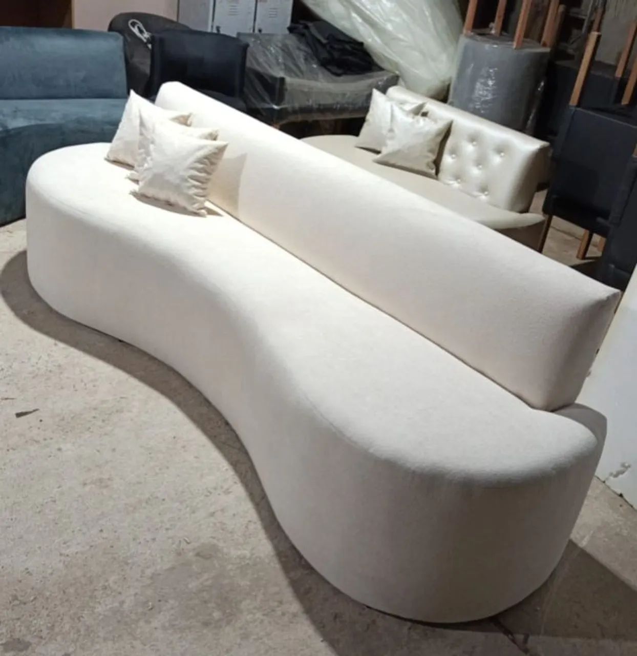 Sofás modelo orgânico encosto reto om 2.70m  - Foto 2