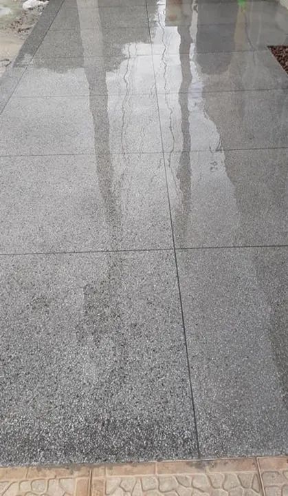 Piso feito de granilite resistente a sol e chuva  - Foto 5