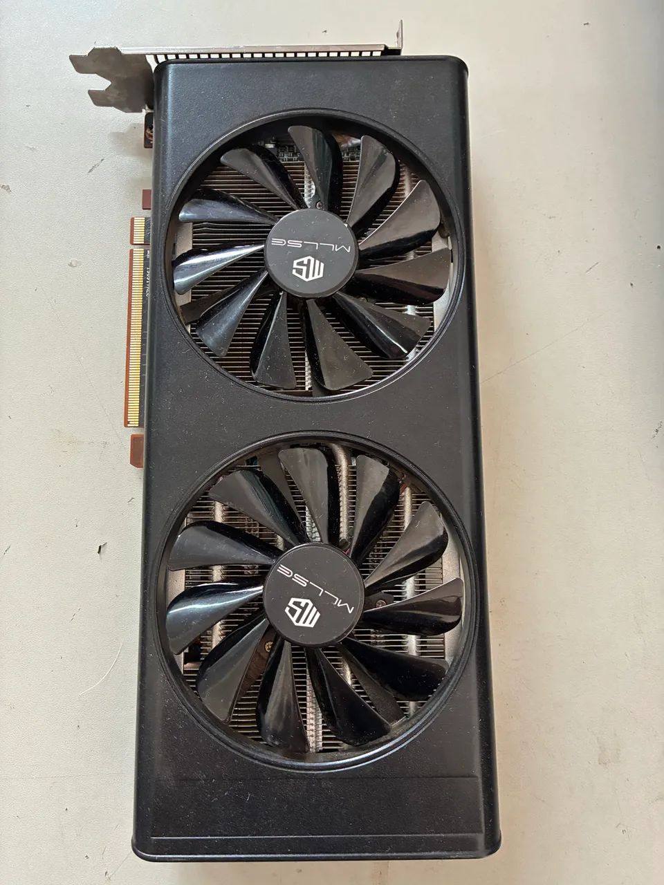 RX 5700XT MLLSE64300601299329120
