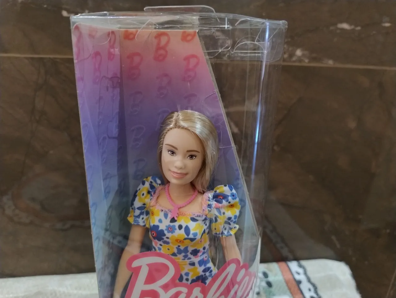 Barbie fashionista com síndrome de Down