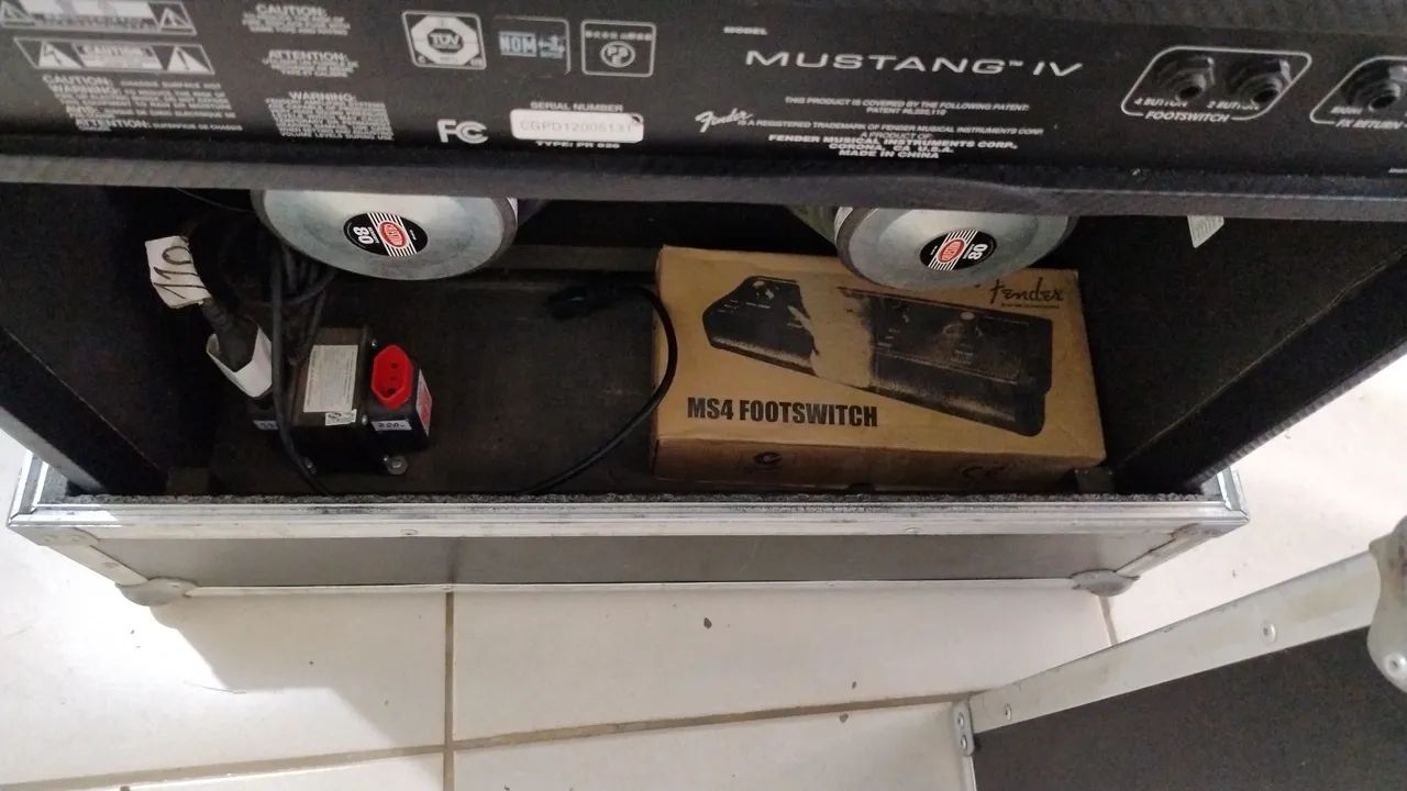 Amplificador Fender Mustang IV - Foto 4
