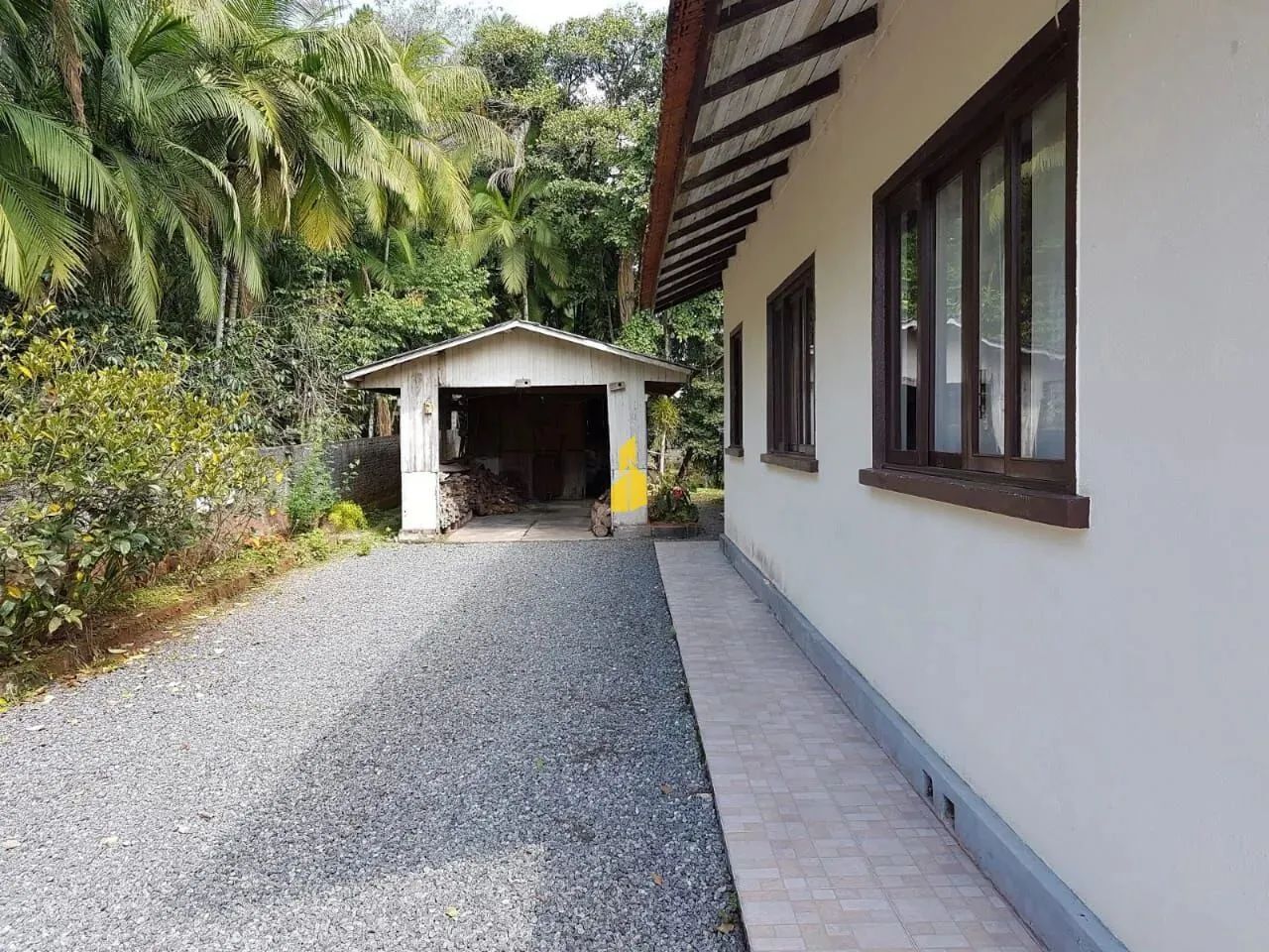 Casa com amplo terreno - Foto 4