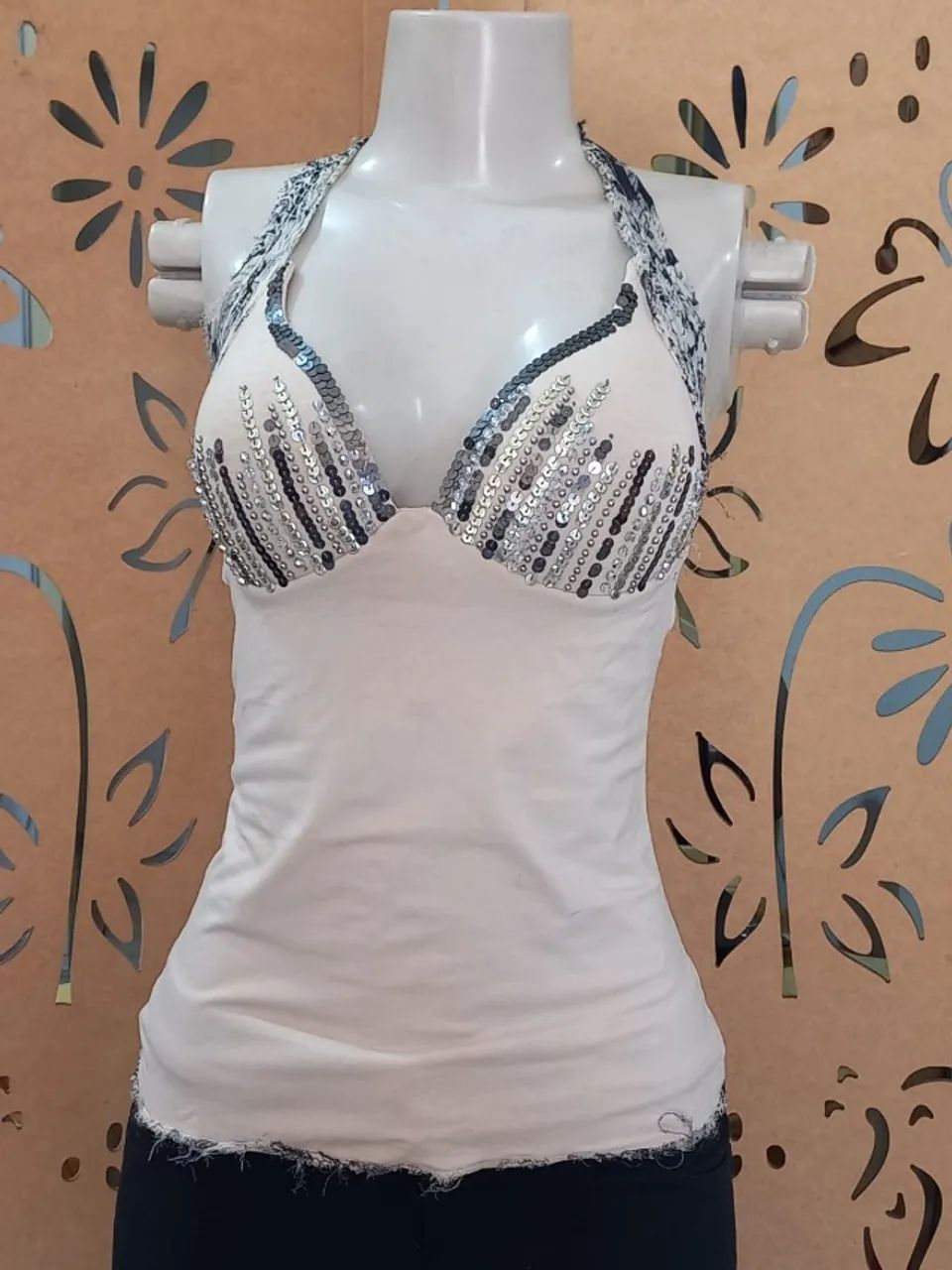 blusinha frente única com paetê