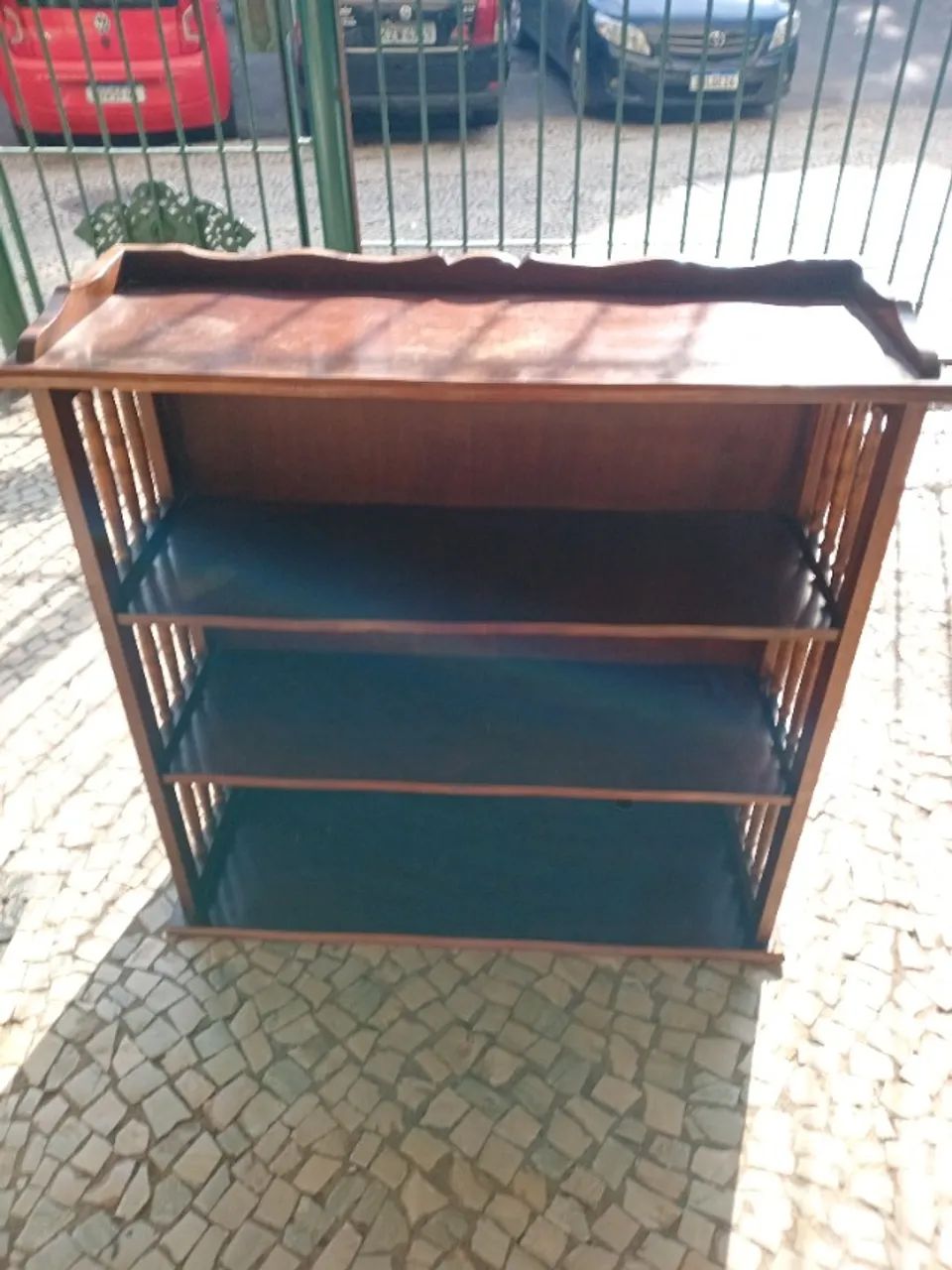 Estante de 3 prateleiras,  madeira ,,0,80x1,00
