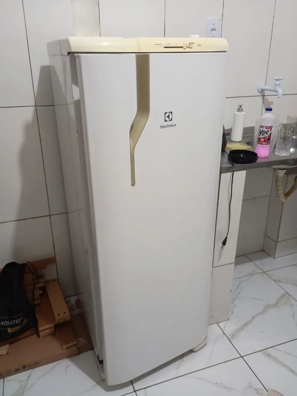 Geladeira Eletrolux RE31  - Foto 2