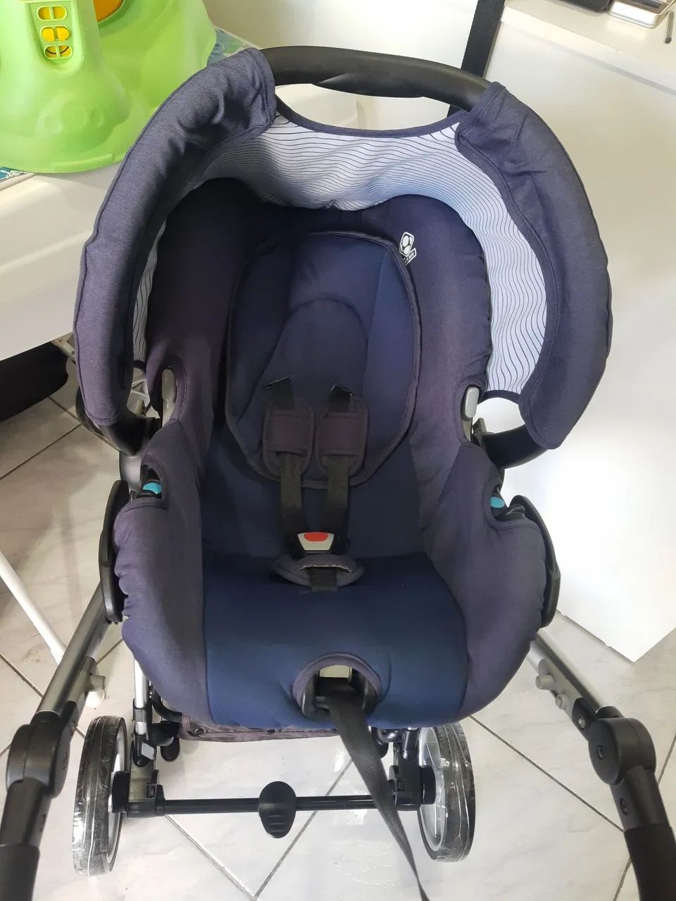 Carrinho de Bebê Safety 1st novinho  R$:1.099,00: 10 X sem juros no cartão  - Foto 4