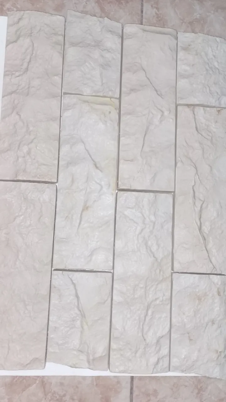 Revestimento gesso travertino rock face