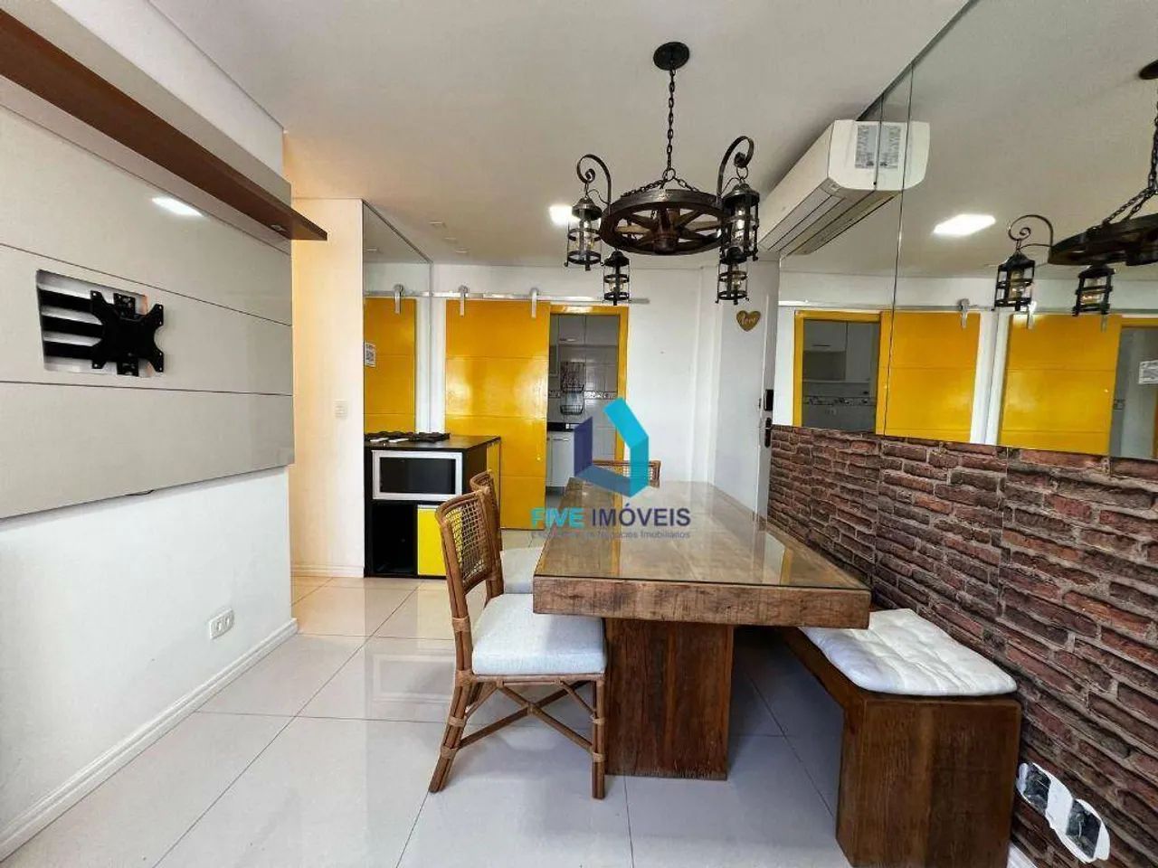 Apartamento com 2 dormitórios para alugar, 64 m² por R$ 4.110/mês - Interlagos - São Paulo