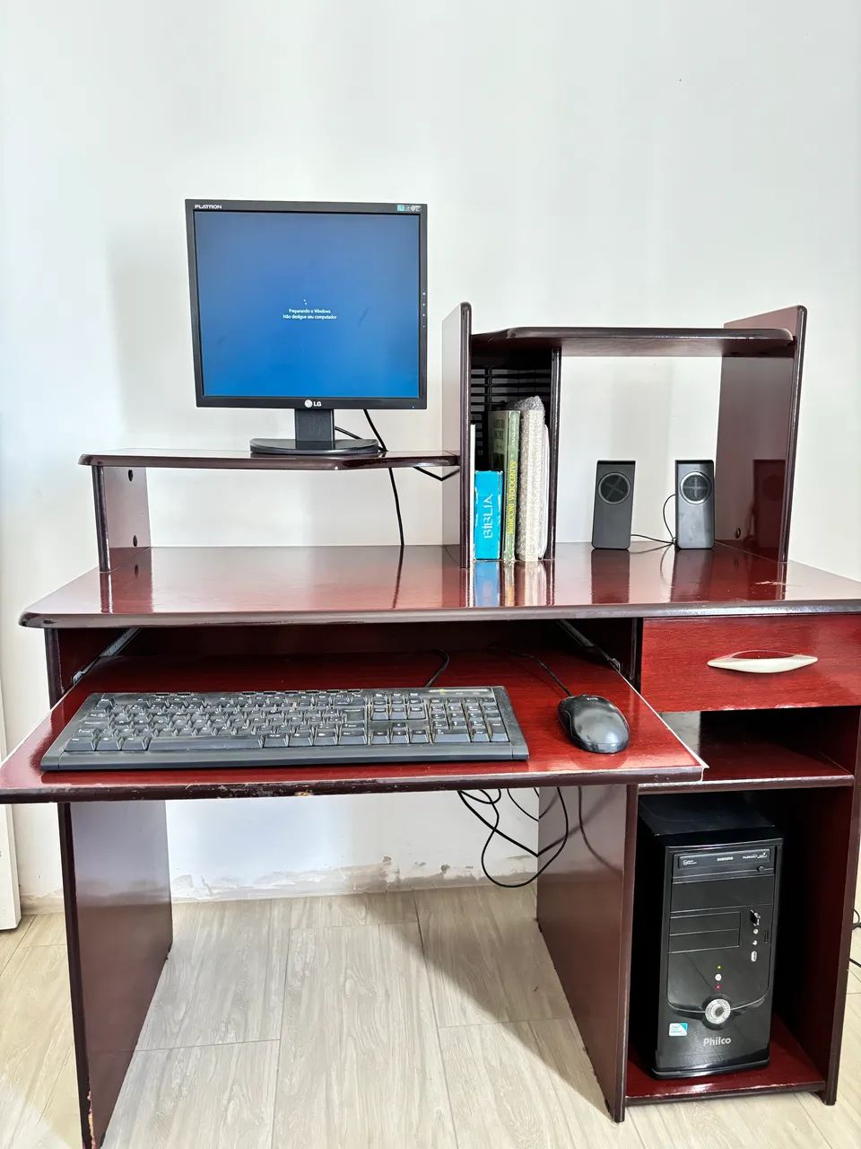 Computador completo + mesa e cadeira64302744716931122