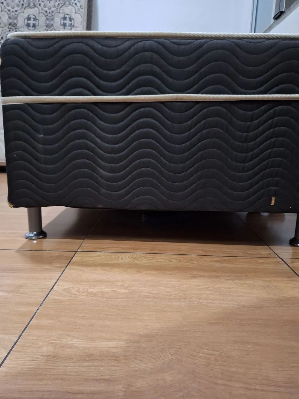  Vendo Cama Box de Solteiro e colchão de mola R$200s 