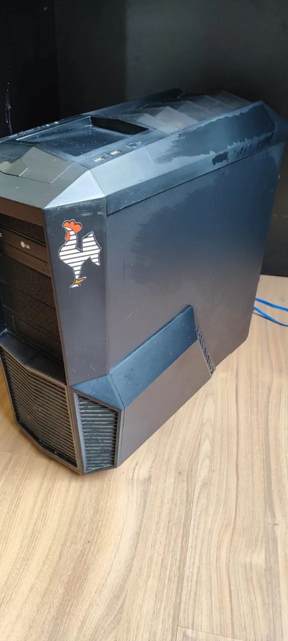 COMPUTADOR COMPLETO + 2 MONITORES - PRONTO PARA USO IMEDIATO! 